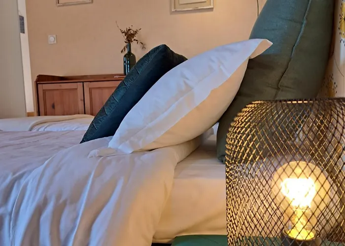 Couette-café Terre Et Eau La D'hôtes Du Jardinier Sèvremont 3*